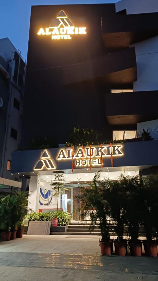 Alaukik Hotel Best Hotel In Shirdi Exterior foto